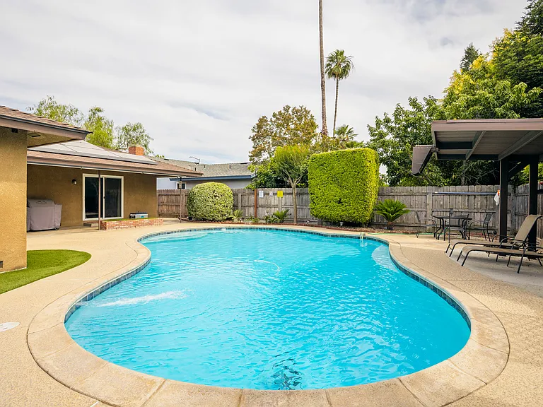 6519 N Mariposa St — Photo 7
