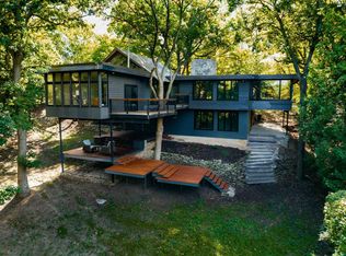 3059 Bay View Dr, Green Bay, WI 54311