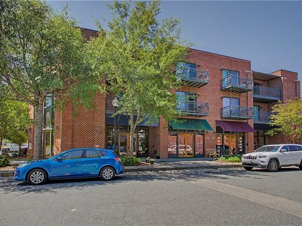 300 Mason Ave #2C, Cape Charles, VA 23310
