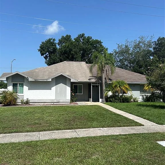 3330 Laurel Dale Dr — Photo 1