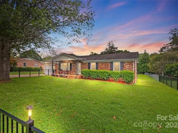 409 Stokes Ave, Clover, SC 29710