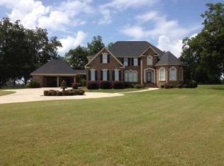 911 Broken Arrow Trl, Perry, GA 31069