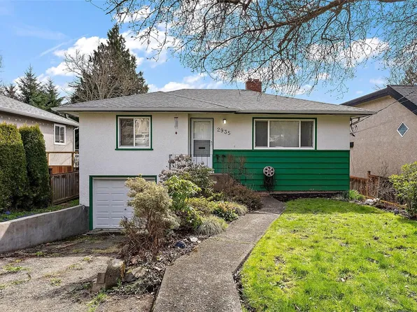 2935 Wascana St, Saanich, BC V9A 1V6