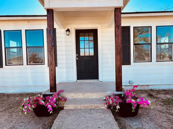 107 W 27th St, San Angelo, TX 76903