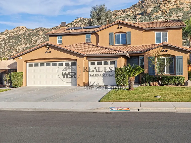 16704 Fox Trot Ln — Photo 1