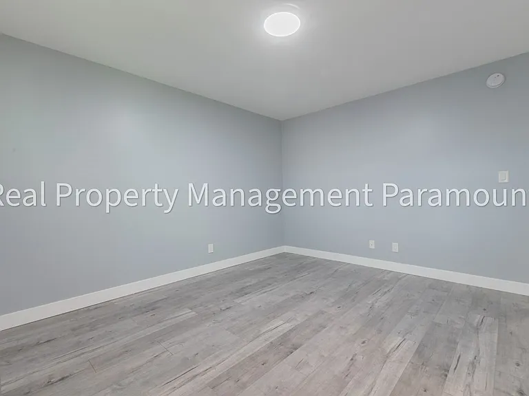 2700 Cahuenga Blvd E #1306 — Photo 26