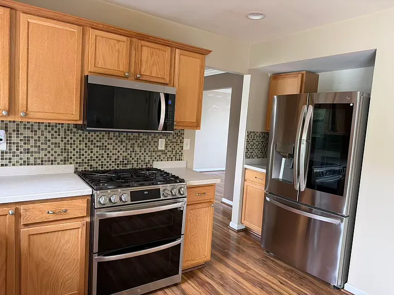 7726 Heathers Ln — Photo 22