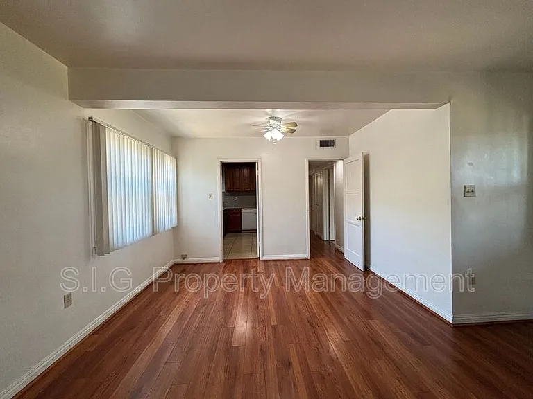 629 W Glenoaks Blvd #A — Photo 5