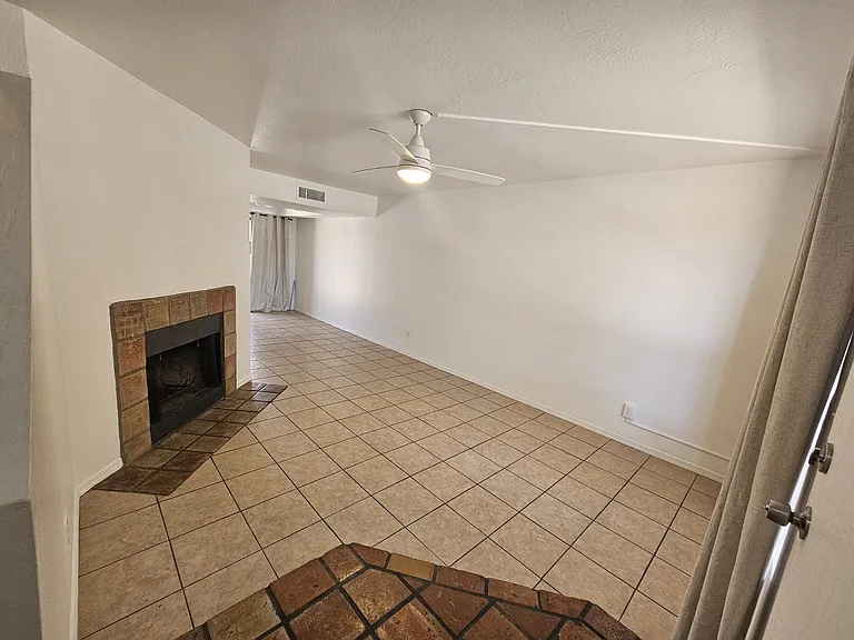 1618 N 32nd St #10 — Photo 3