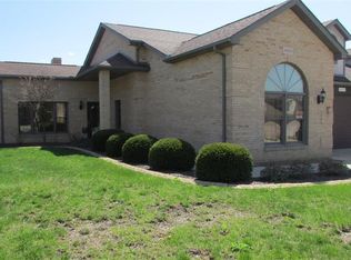 49301 Eagle Dr, East Liverpool, OH 43920
