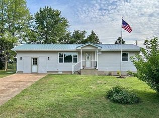 220 S High St, Iberia, MO 65486