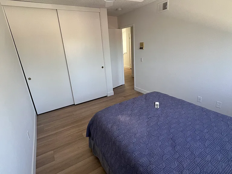 20737 Roscoe Blvd — Photo 5