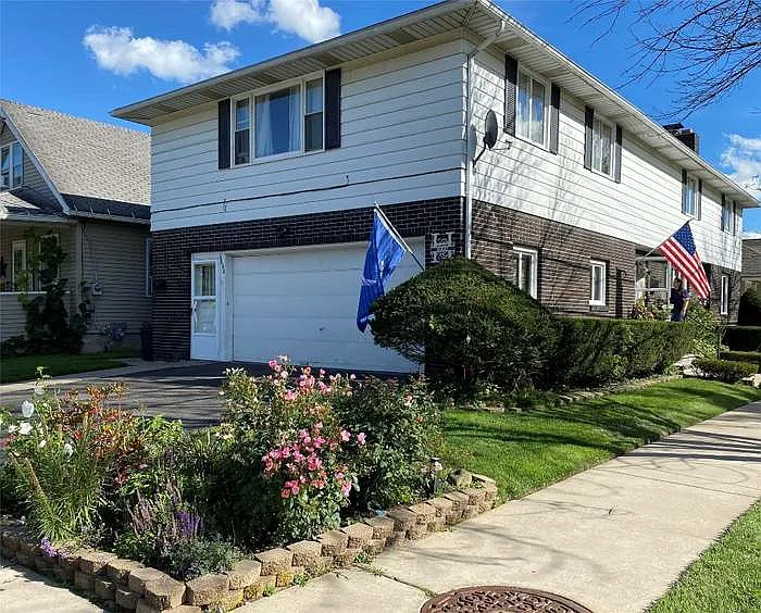 1600 Jenkins St — Photo 3