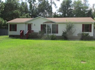 3013 Crystal Lake Dr, Elizabeth City, NC 27909