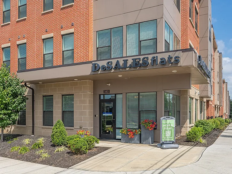 DeSales Flats Apartments* — Photo 43