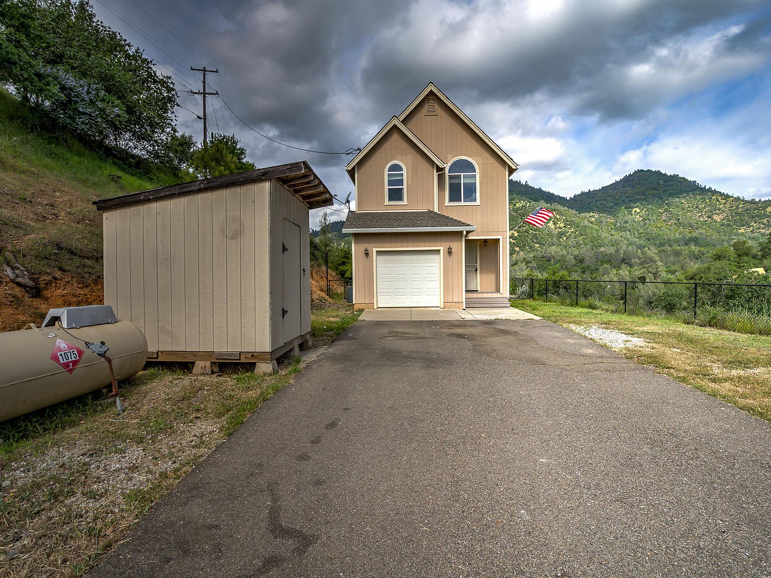 2 Loop Dr Redding Ca Zillow