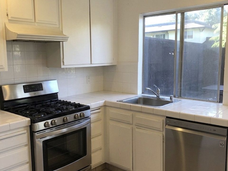 1st image of 52 W Elliot St #504