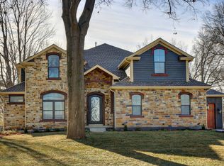 2511 W 89th St, Leawood, KS 66206