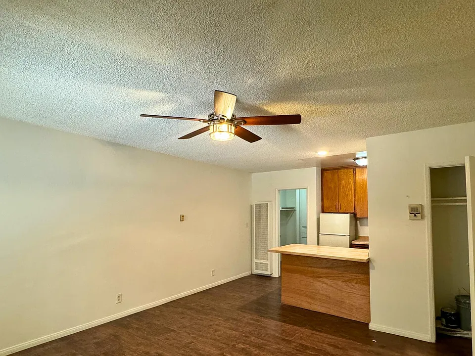 275 Lucas Ave #4
