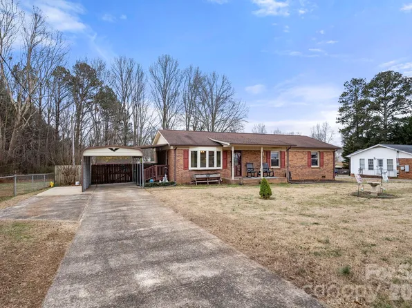 306 Costner Dr, Bessemer City, NC 28016