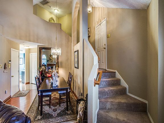 4th image of 1711 Creekway Dr