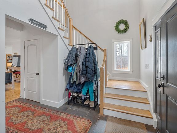 4th image of 459 Rocky Hollow Rd