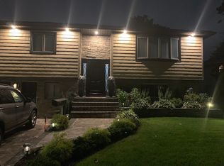 3495 Westminster Rd, Oceanside, NY 11572