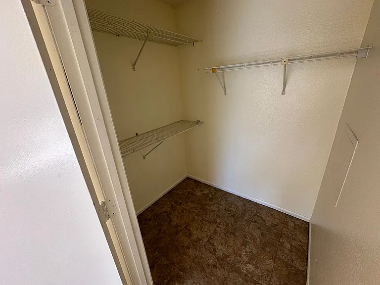 6535 Waterford Cir — Photo 14