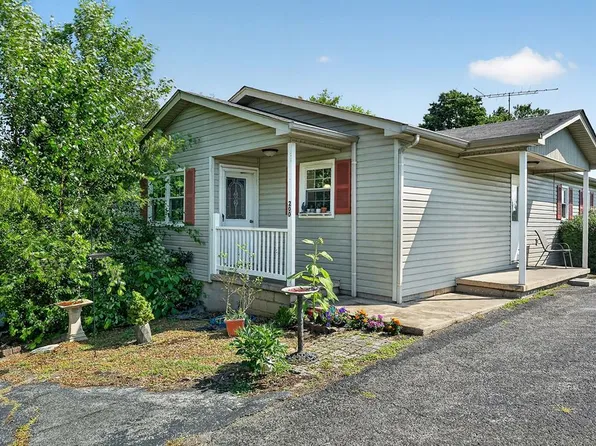 200 Woodmont Dr, Sparta, TN 38583