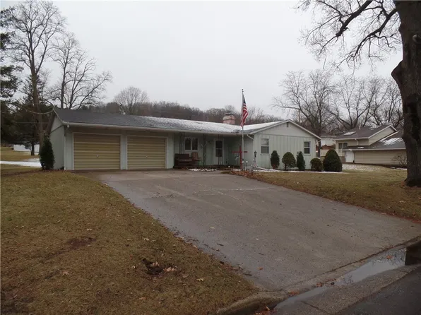 909 Goodrich Street, Durand, WI 54736