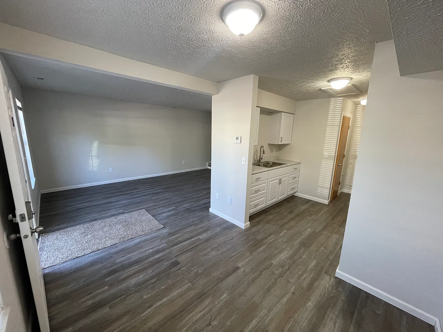 2 bed, 1.5 bath, $1,050 — Photo 4