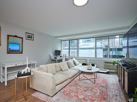 2nd image of 211 E Ohio St APT 1219
