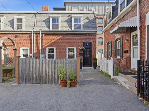 3 Lauten Pl, South Boston, MA 02127