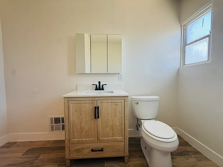 818 S Shenandoah St — Photo 21