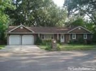 532 Lemon Ct, Oakhurst, NJ 07755