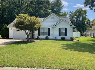 2834 Emerald Meadow Ln, Charlotte, NC 28273