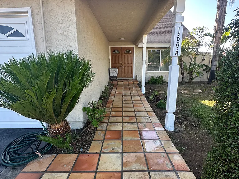 1604 Avenida Del Vis — Photo 3