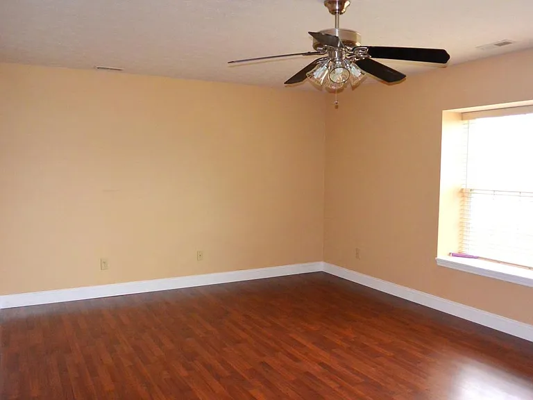 12935 Galloway Cir — Photo 15
