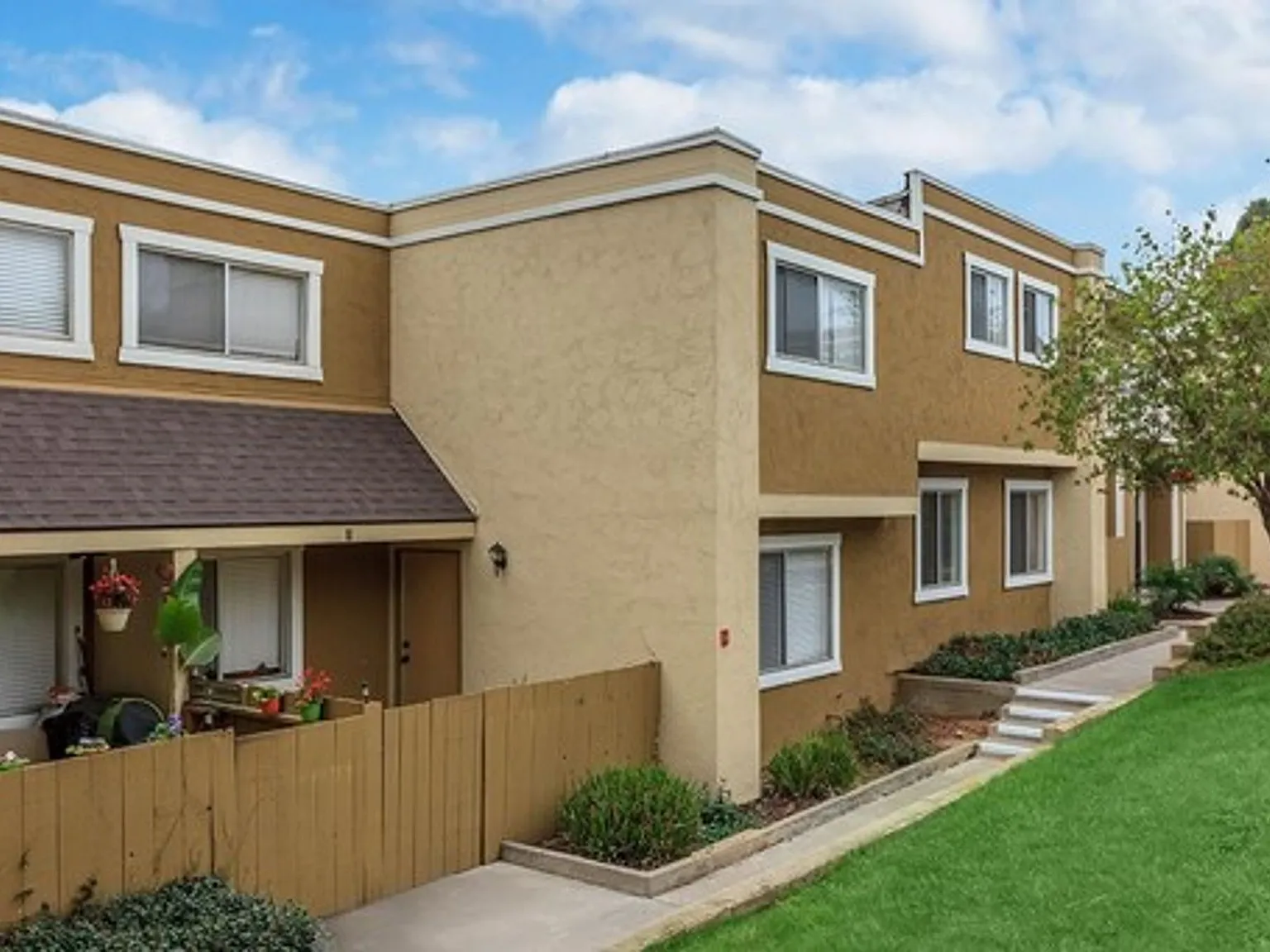 East Orange Village Apartments — Photo 4