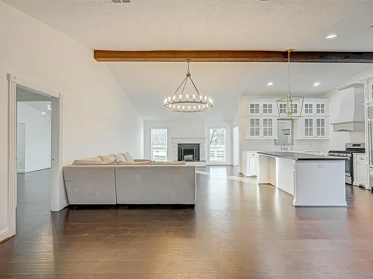 520 E Castle Harbour Dr — Photo 5