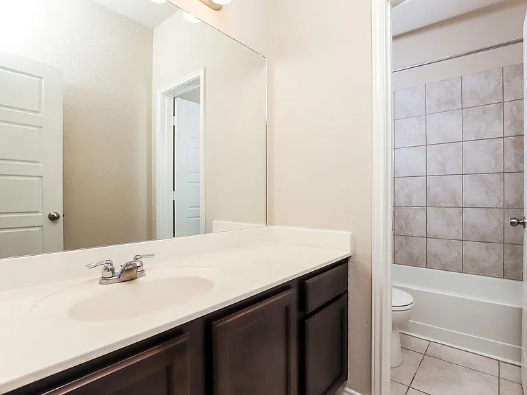 10906 Airmen Dr — Photo 15