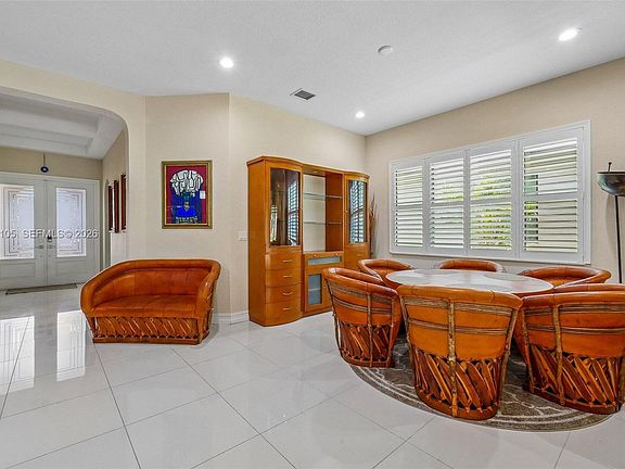5th image of 1053 SW 113th Way