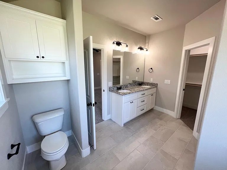 1037 Trailwood St — Photo 9