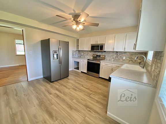 4th image of 105 Hickory Dr