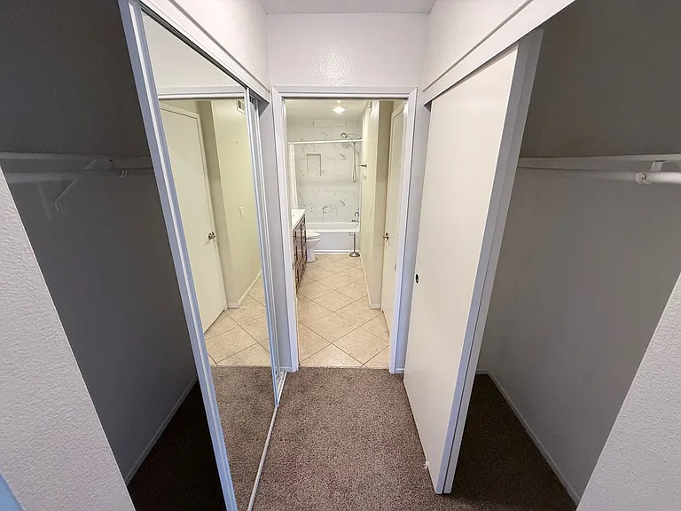 2035 Lakeridge Cir #101 — Photo 13