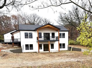 1702 S Aurora St, Eldon, MO 65026