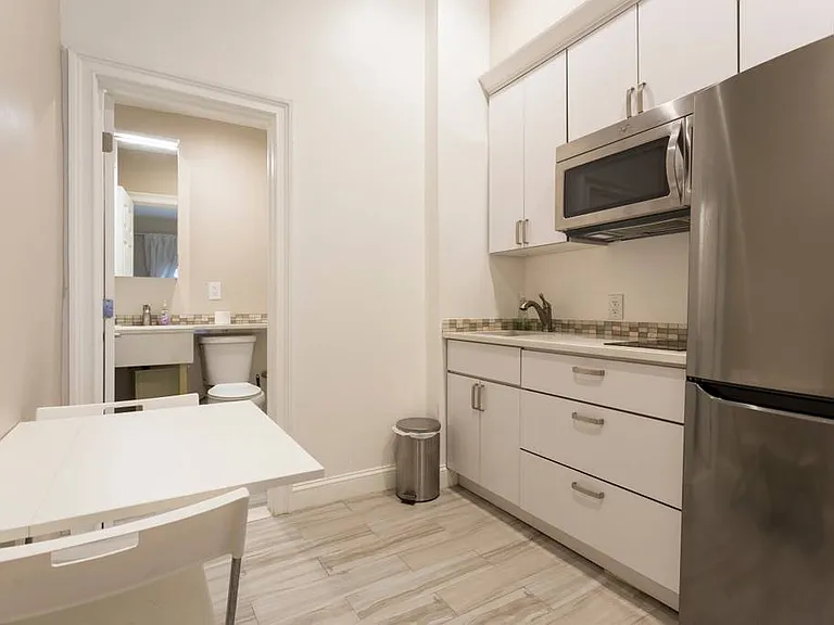 307 E 93rd St #1FE — Photo 5