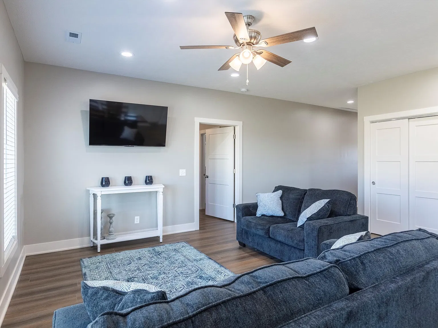 2 bed, 1497 sqft, $2,900 — Photo 4
