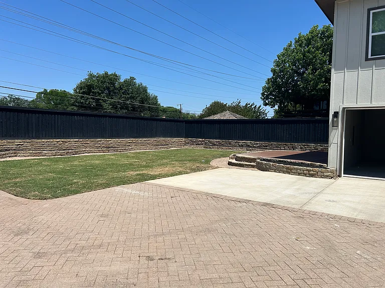 10711 Cromwell Dr — Photo 30