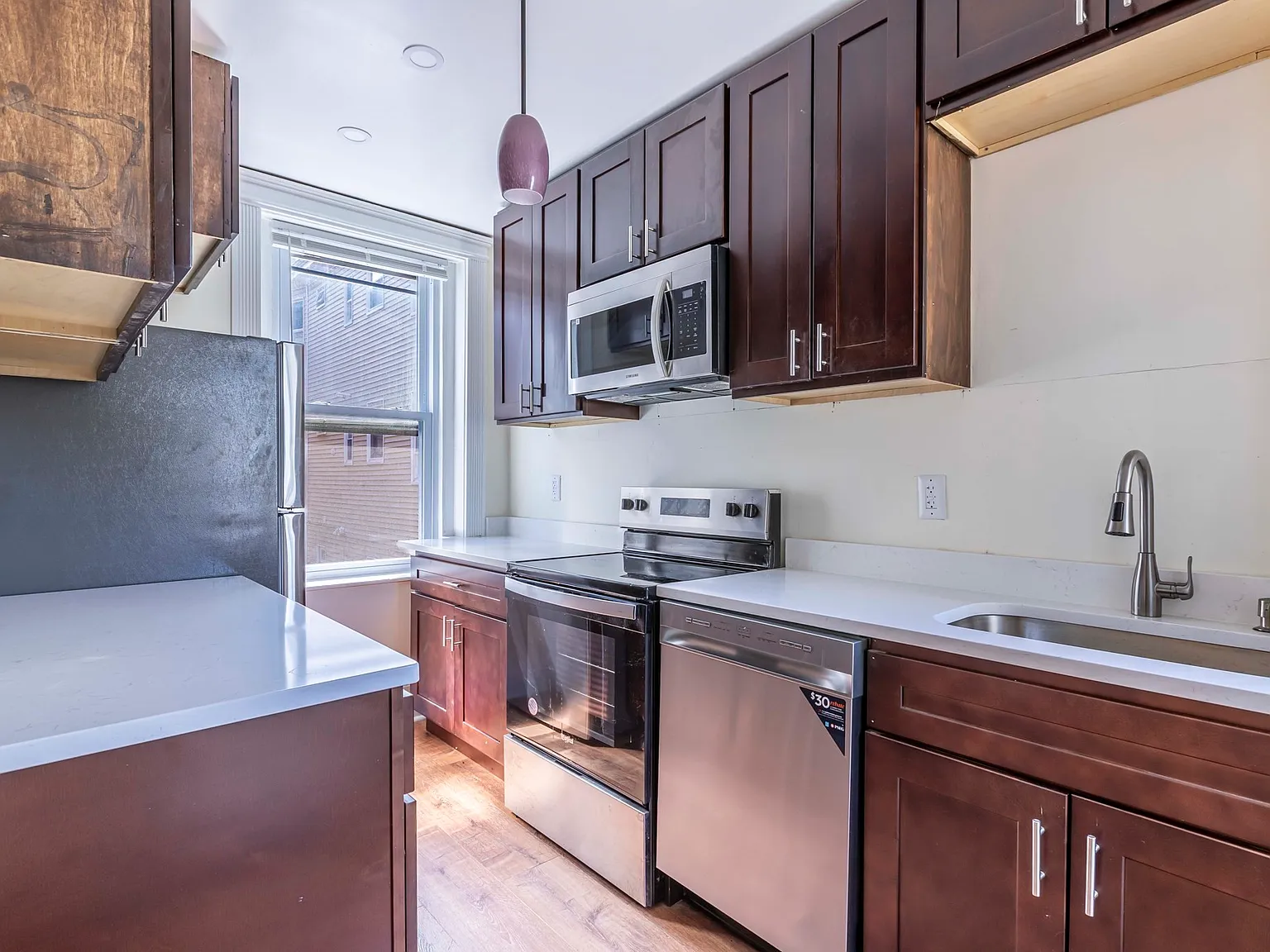 2 bed, 1.0 bath, 1000 sqft, $2,675 — Photo 4